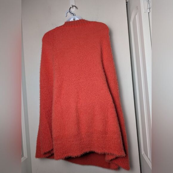 MerSea Poncho W Pocket Arm Opening Fuzzy Soft Cozy Hair Orange One Size Lounge - Picture 9 of 10